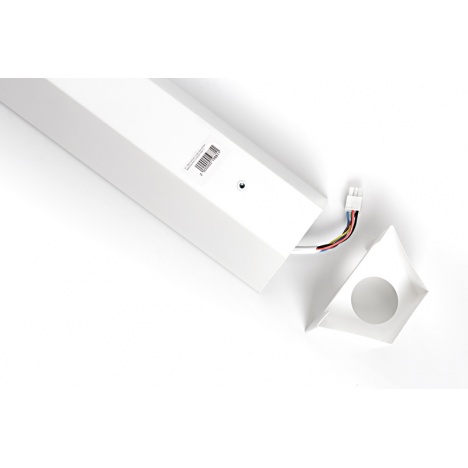 Светодиодный светильник FL 1500 2х60LED 0,32A 32W